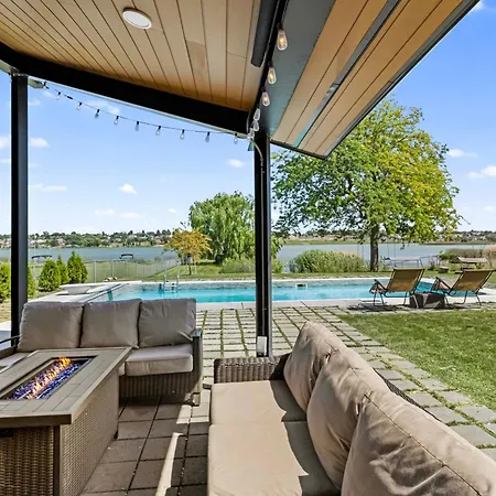 Lakefront Washington Home With Private Pool And Sauna
